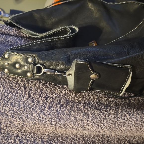 Barr Bella Black Leather Hobo Bag - Picture 3 of 10